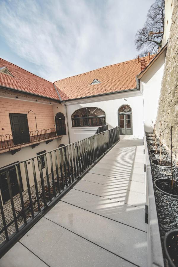 Ruttner Haz Albergue Veszprém Exterior foto